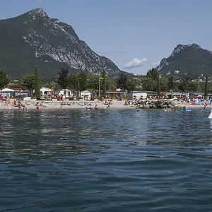 villaggio-turistico-maderno.it-lombardy.com/