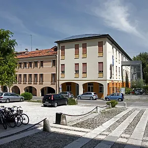 https://centro-della-famiglia.hotelinveneto.com
